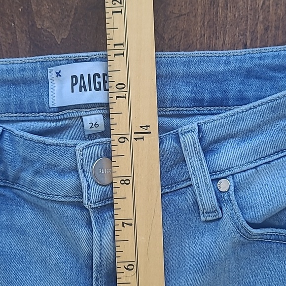 PAIGE Jeans Women's sz 26 Brigitte Straight Leg Distressed Mid Rise Denim Jeans - Picture 8 of 9